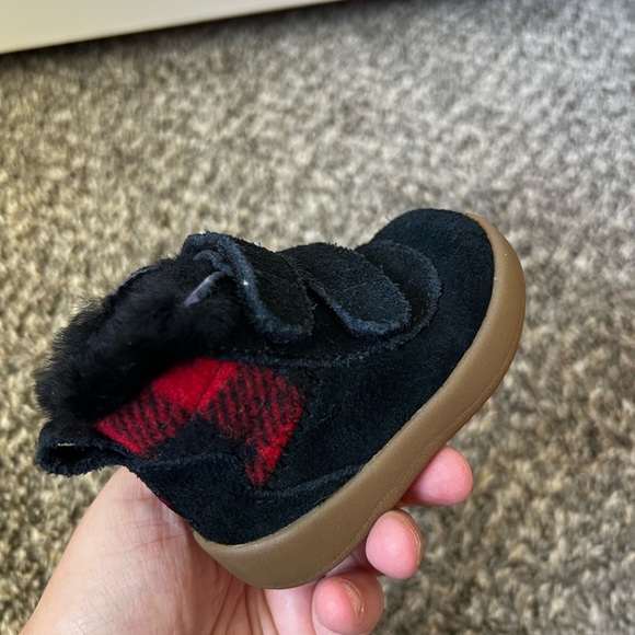 Ugg Baby Black Red Plaid Pritchard Boots Infant Newborn Size 0/1 - Picture 10 of 16